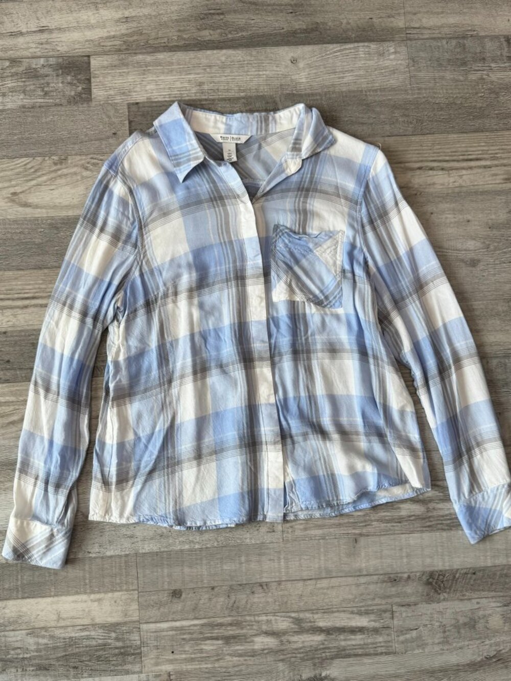White House/ Black Market blue + grey plaid long sleeve button down size 14 D24